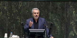 وعده چندباره وزارت صنعت برای واگذاری سهام خودروسازان وزیر صنعت در مجلس