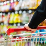 کدام کالاها در سال 1400 گران و یا ارزان شدند؟ کالای اساسی