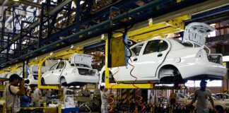 تولید خودروسازان کاهش یافت