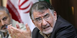 دلار روی باند تیکاف است؟