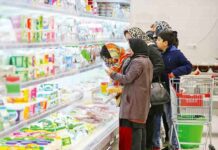 معاون وزیر صمت: قیمتها همین امشب کاهش یابد فروشگاه