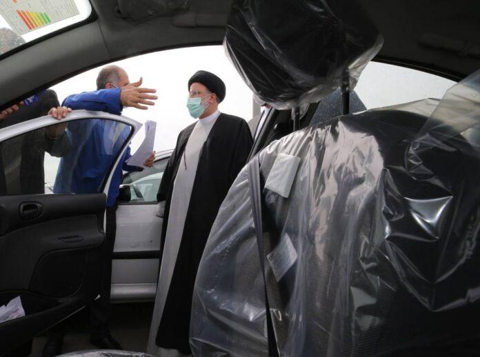 بازدید رئیسی از ایران خودرو