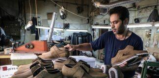 تعمیر جای خرید کیف و کفش را گرفت