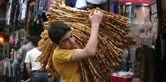 بررسی طرح توزیع کیلویی نان در جلسه شورای آرد و نان