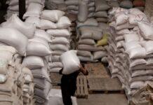 امکان عرضه آرد خارج از شبکه وجود ندارد