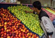 قیمت گلابی در بازار به ۹۰ هزار تومان رسید