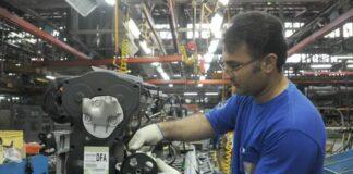 عبور ایران خودرو از رکورد تولید روزانه موتور ملی