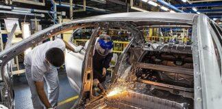 تولید خودروی جدید محدود به تغییر شکل چراغ خودرو قبلی شده است