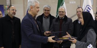 امضای تفاهم نامه همکاری ایران خودرو و مرکز تحقیقات صنایع انفورماتیک