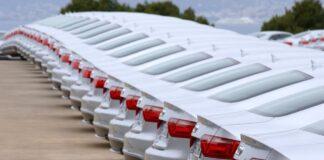 عرضه ۱۰۰ هزار خودروی وارداتی طی ۶ ماه