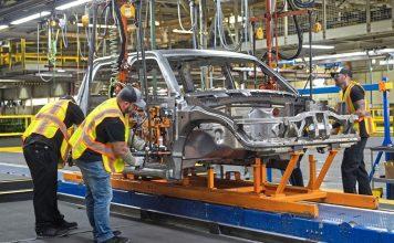 عقبگرد صنعت خودرو در دی ۱۴۰۴