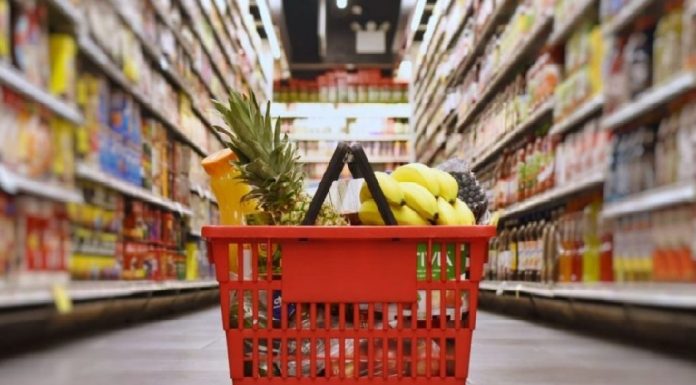 دولت کالای اساسی را به نرخ ثابت به مردم ارائه کند