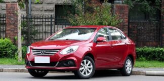 چرا جک J۴ کرمان موتور ارزش خرید دارد؟