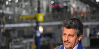 نجم الدین به خانه بازگشت