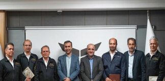 گروه بهمن در سختترین شرایط با کمیته امداد همکاری کرد