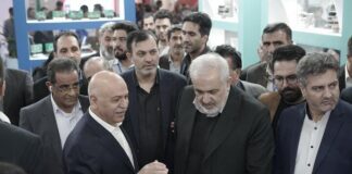 وزیر صمت از غرفه کروز بازدید کرد