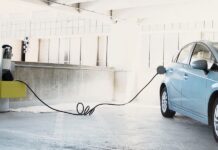 عدم استفاده وزارت صمت از ظرفیت قانونی واردات خودروهای برقی و هیبریدی