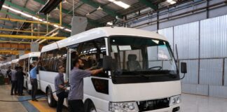 رایزنی با خودروسازان برای تامین خودروهای تجاری و مسافری