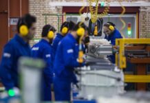 کوچ نیروی کار از صنعت