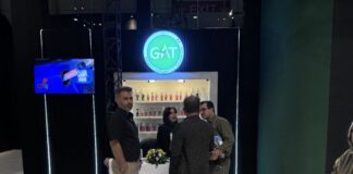 نمایش مکملهای سوخت گت در نمایشگاه خودروی مشهد