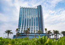 واکنش تند عضو دفتر رهبری به اخبار جعلی خرید هتل