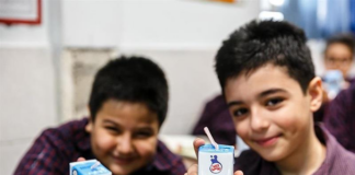 امسال توزیع شیر مدارس منتفی است