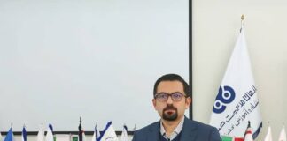 مدیر مرکز نوچاد تندیس گرفت