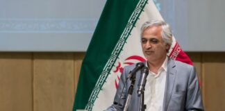 ورود کرمان موتور به بورس در سال ۱۴۰۴ محمدرضا شه بخش، مدیرعامل صنایع خودروسازی کرمان