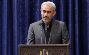 استیضاح وزیر اقتصاد کلید خورد