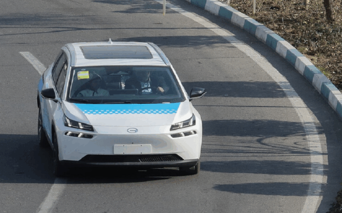 تاکسی برقی شاسی بلند آیون