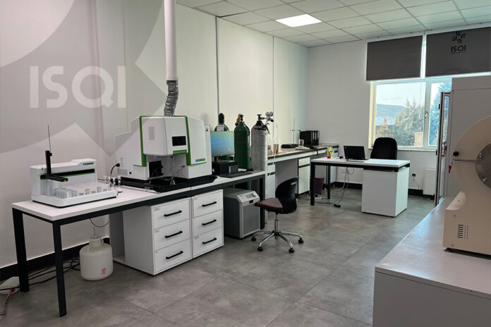 آزمایشگاه شرکنت بازرسی کیفیت و استاندارد ایران