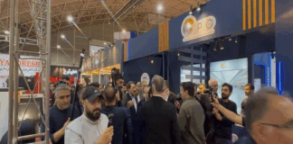 بازدید وزیر صمت از غرفه چادرملو در متافو تبریز