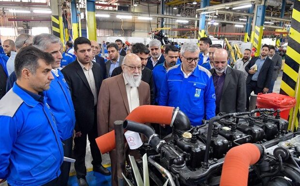 تاکید رییس شورای شهر بر نوسازی ناوگان عمومی با محصولات ایرانخودرو