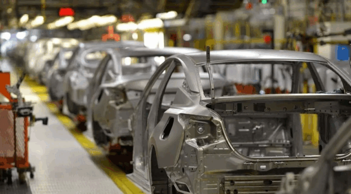 پایان رکود ۱۶ ماهه خودروسازان