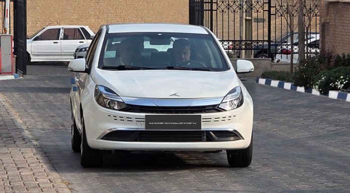 بازدید مدیرعامل کرمان موتور از سدان هیبرید ملی ایگل