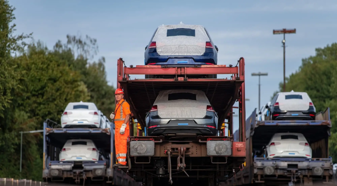 امکان واردات خودرو با قطار فراهم شد