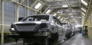 رنگ خودرو جزو استانداردهای اجباری عملکردی نیست