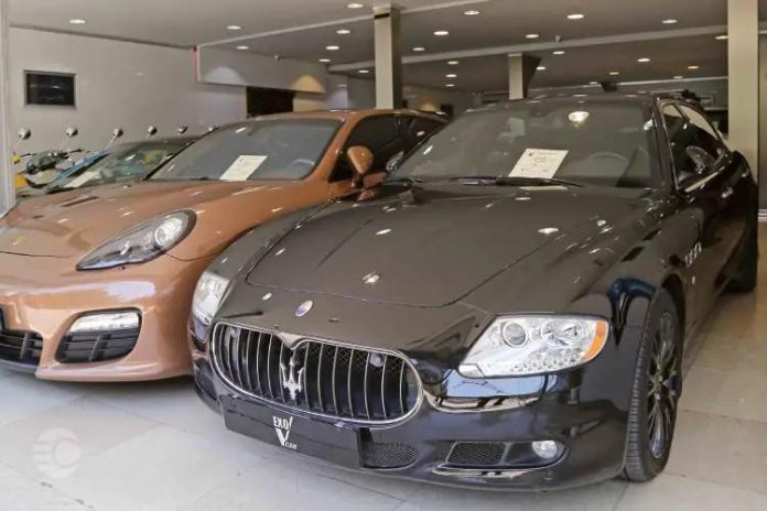 خودروی لوکس